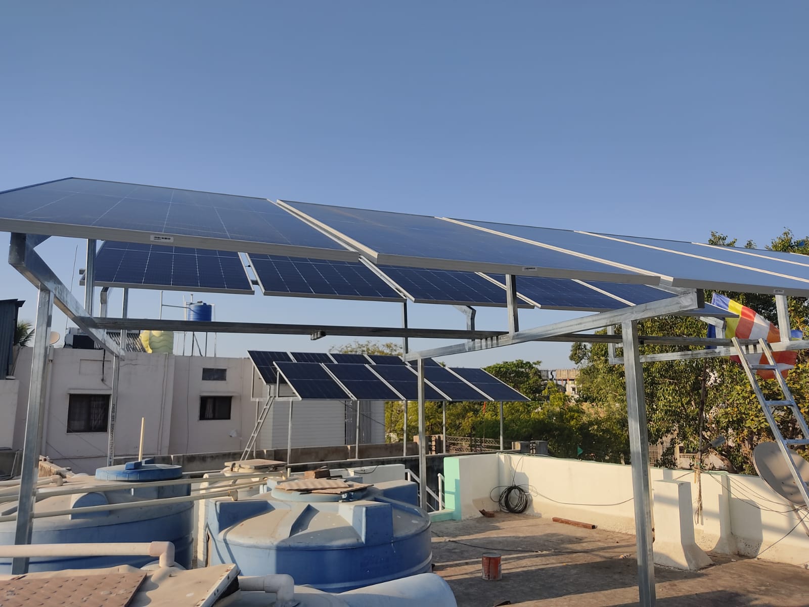Elevated carport-style solar array